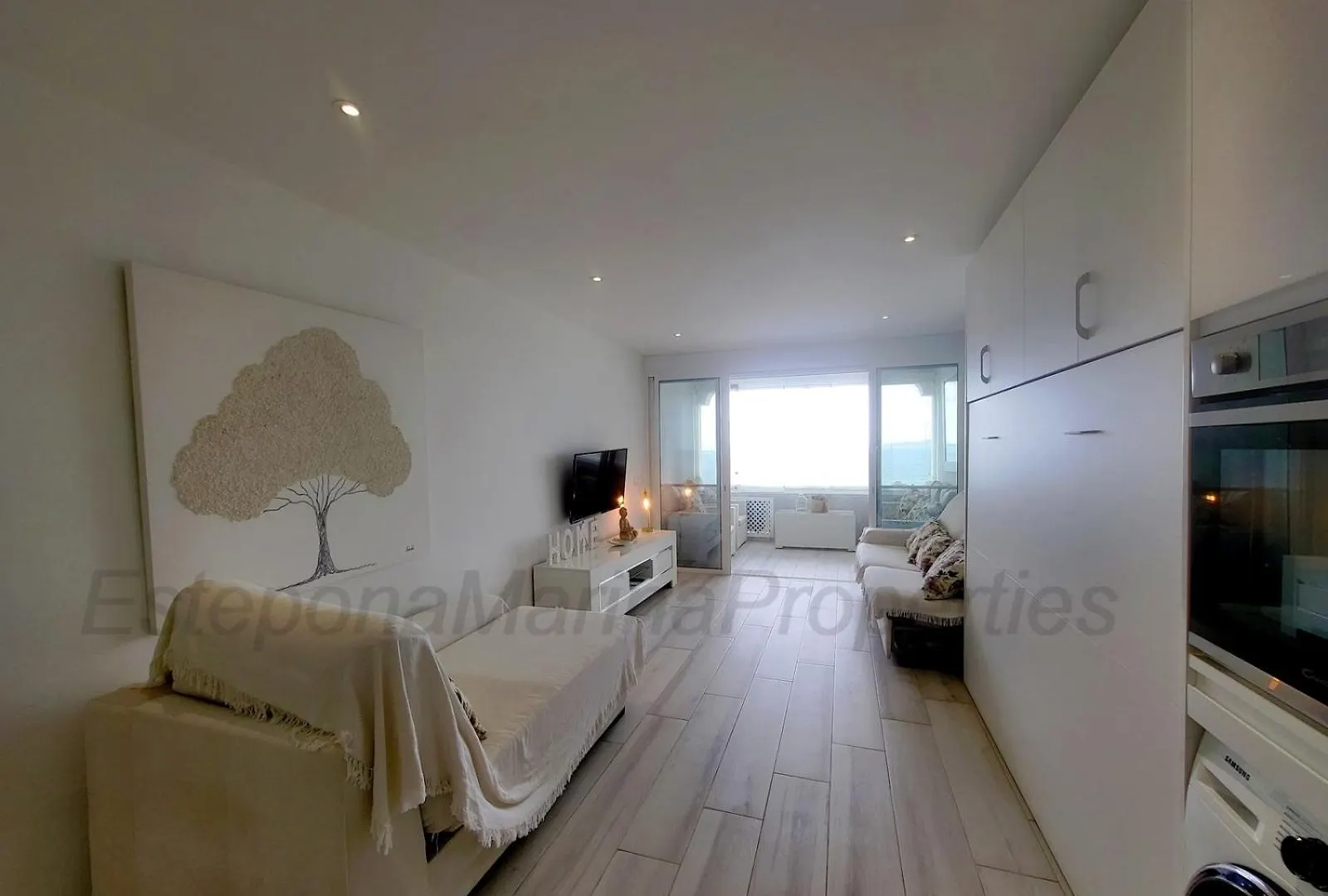 Emp 18, Delightful Modern Studio Apt Estepona Apartment