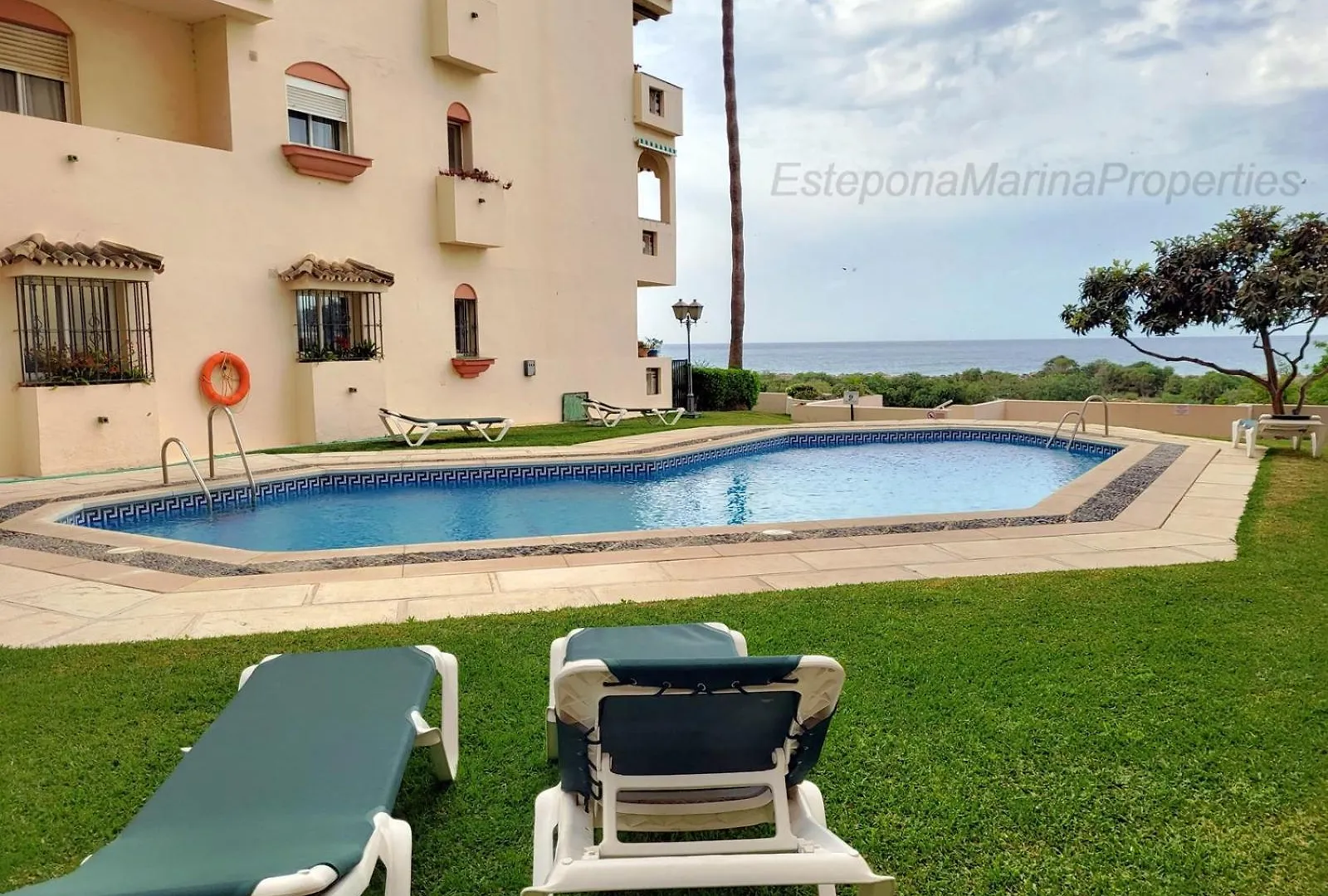 Emp 18, Delightful Modern Studio Apt Estepona